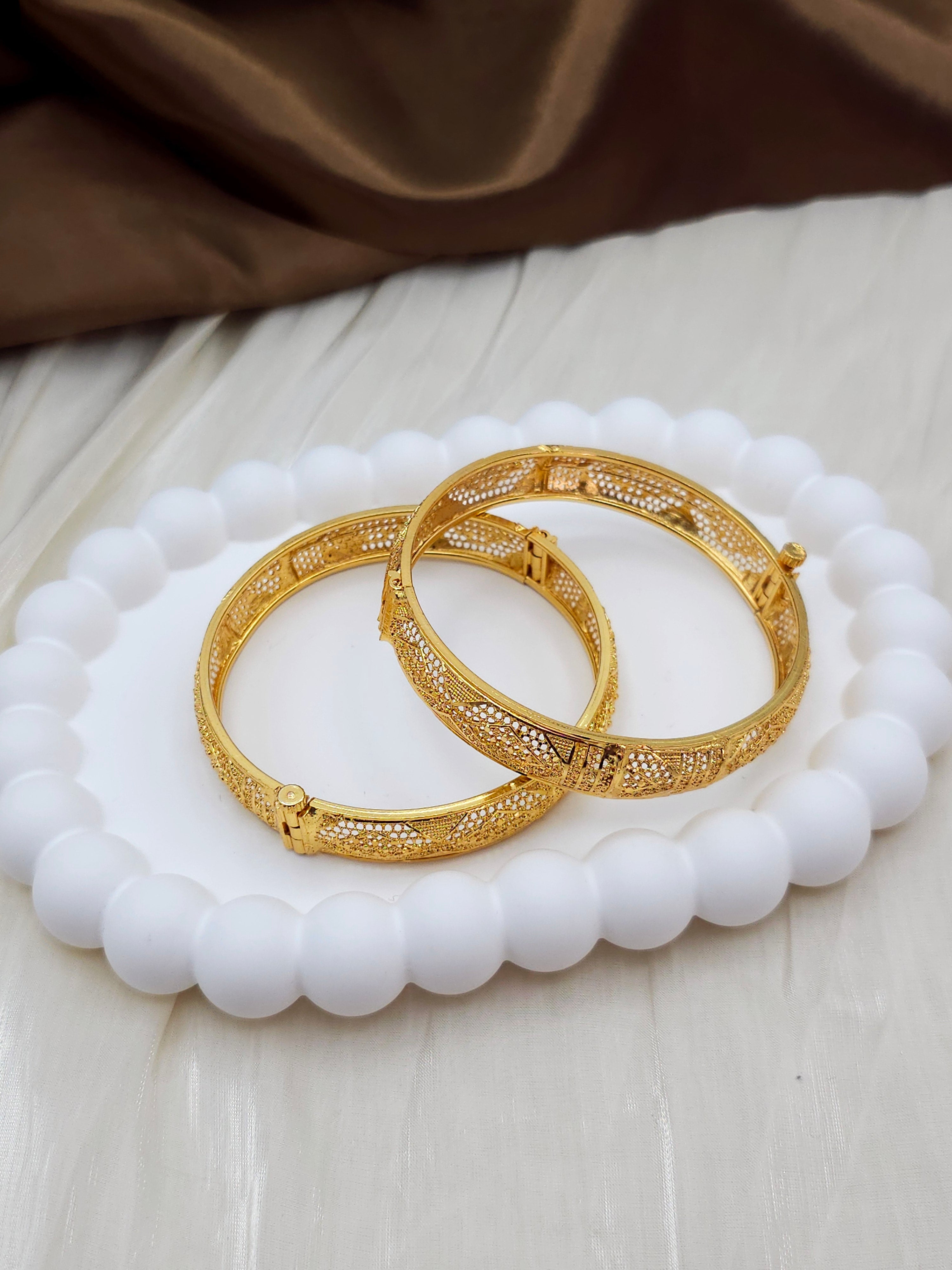 Gold Plated Openable Chunky Kangan Bangles