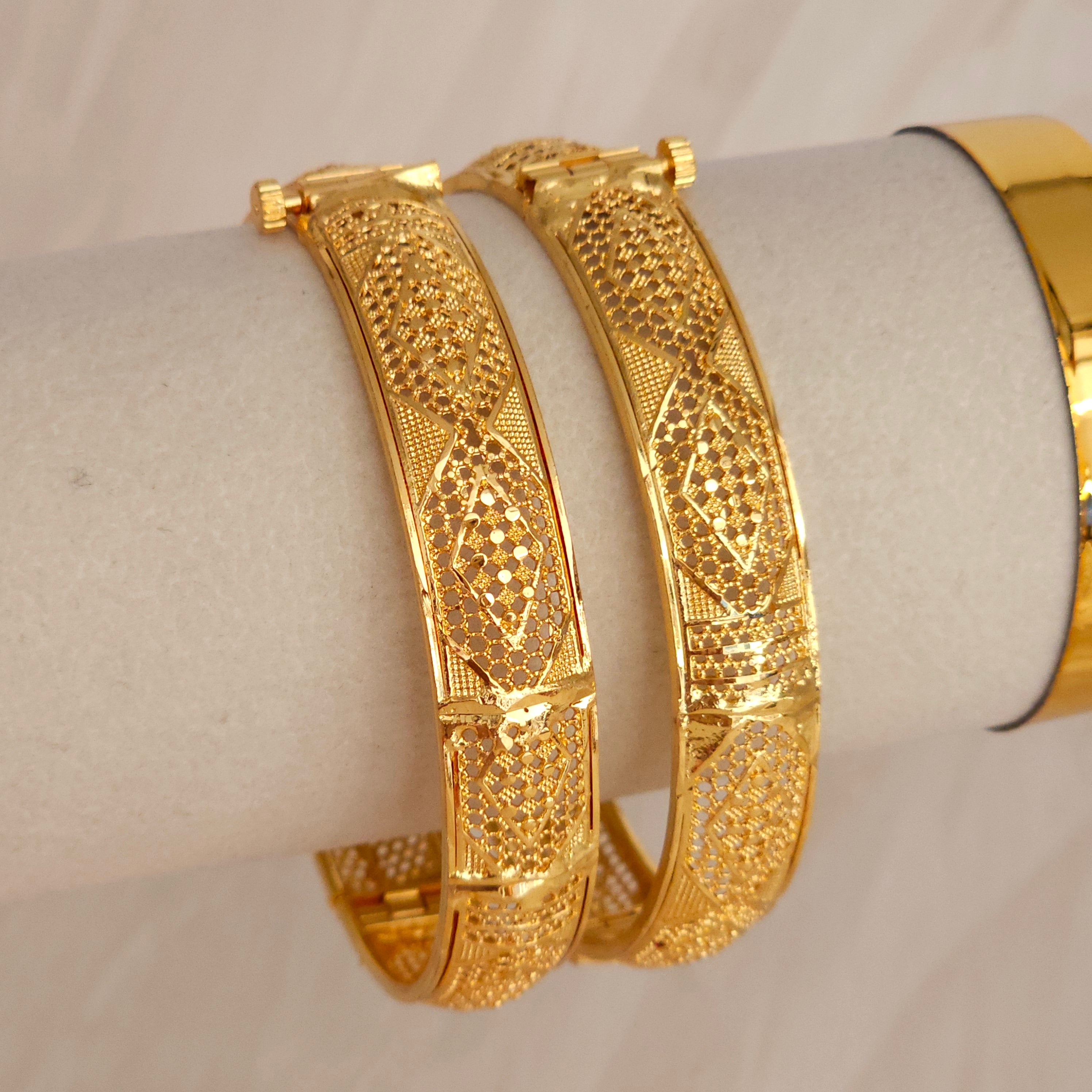 Gold Plated Openable Chunky Kangan Bangles