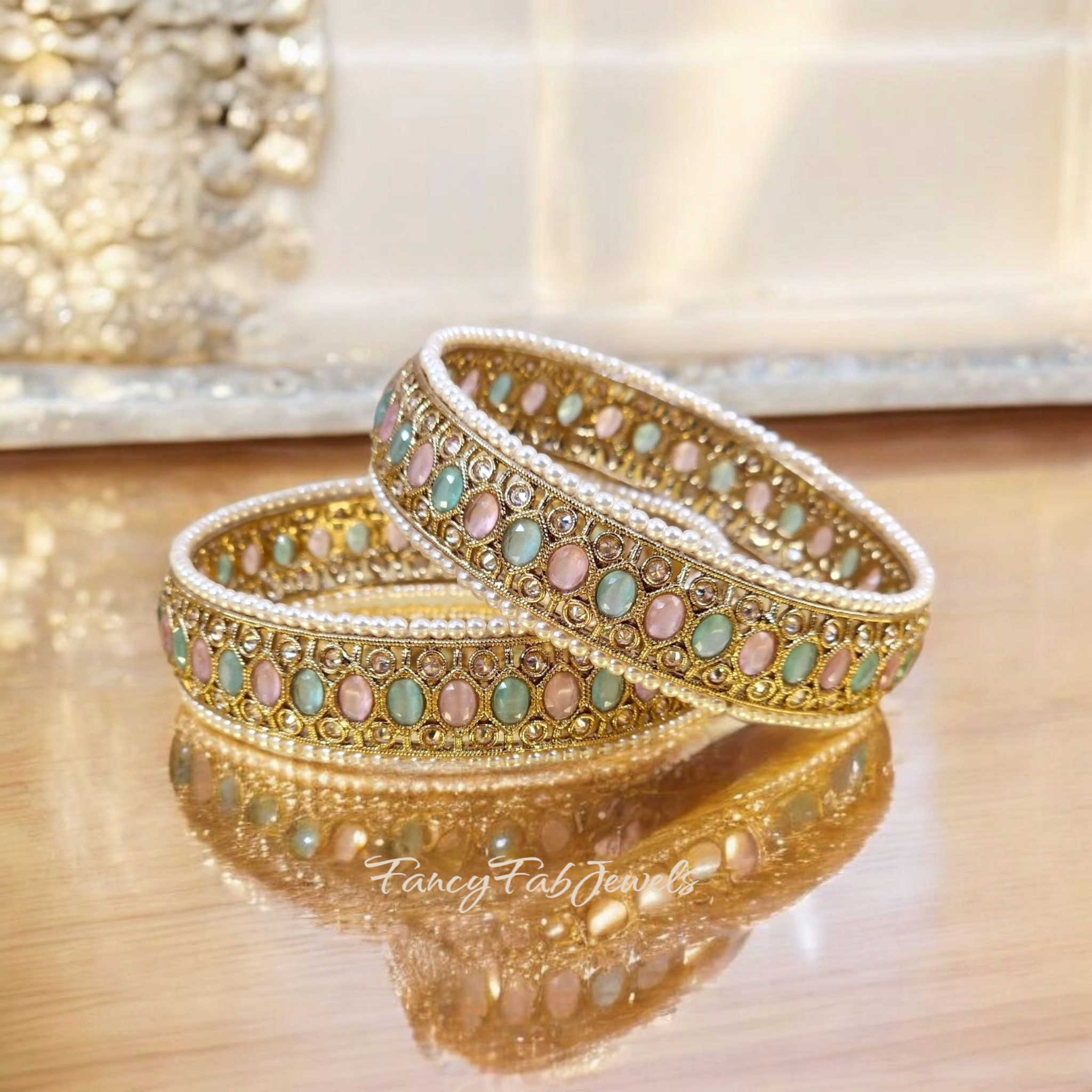 Chunky Hira Antique Gold Polki Bangles