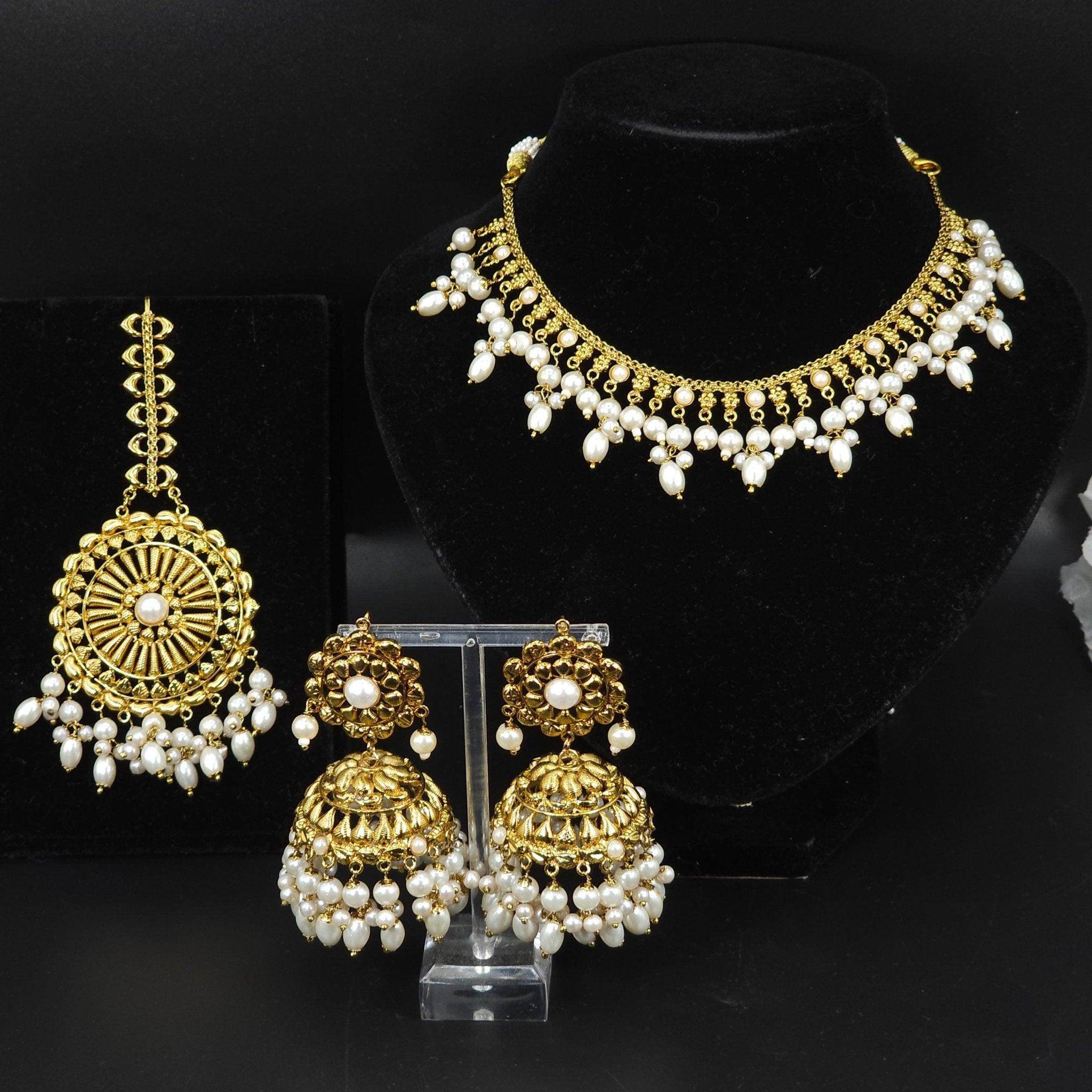 Farhaa Choker Necklace Set - Fancy Fab Jewels