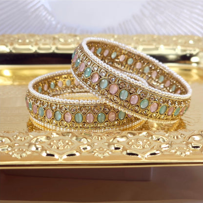 Chunky Hira Antique Gold Polki Bangles