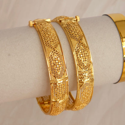 Gold Plated Openable Chunky Kangan Bangles